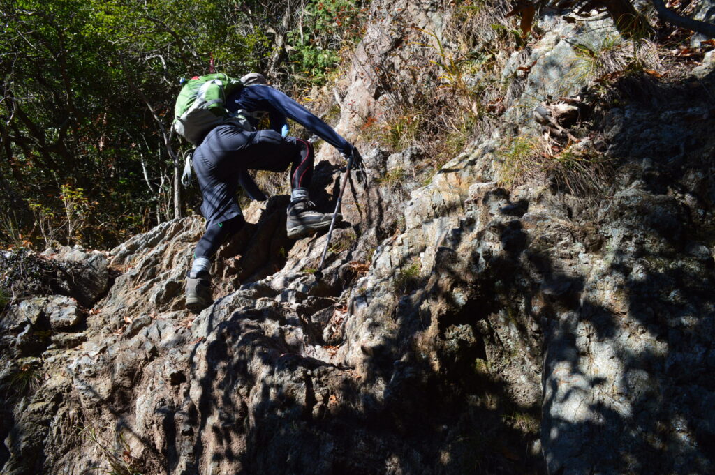 険しい岩場