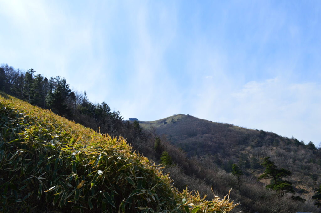 山頂ヒュッテの見える景色
