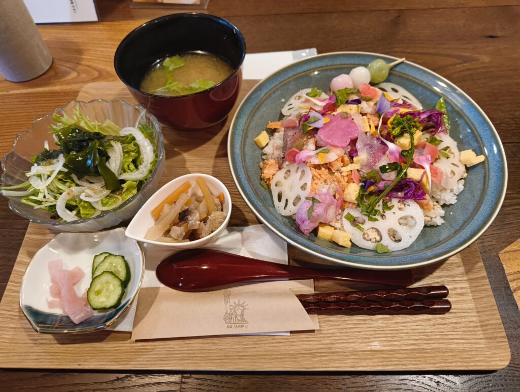 喫茶リバティの日替わりランチ