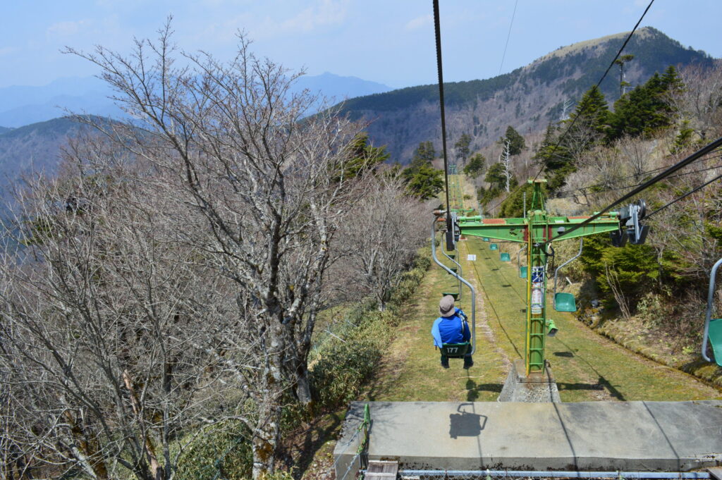 下りのリフト