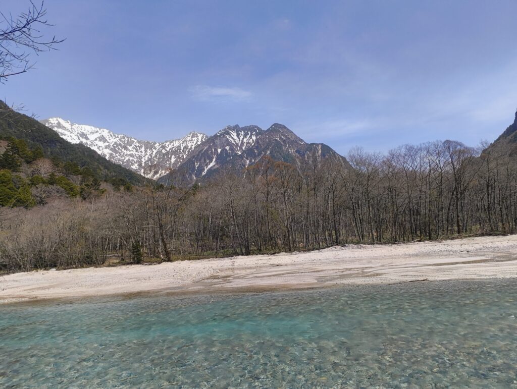 梓川と穂高連峰